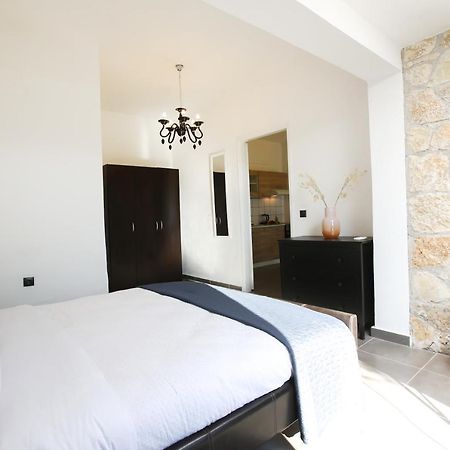 Luxury Apartments Christos Gouviá Eksteriør bilde